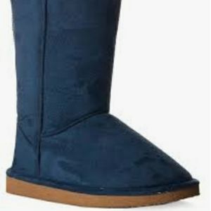 Vegan Shearling Winter Boots 6.5